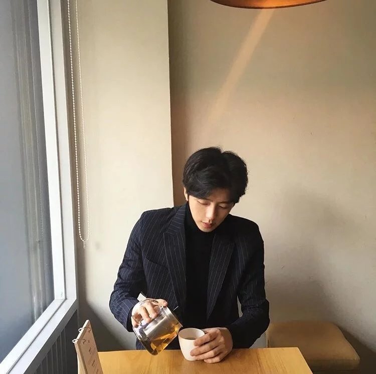 鲁壮杰蕊