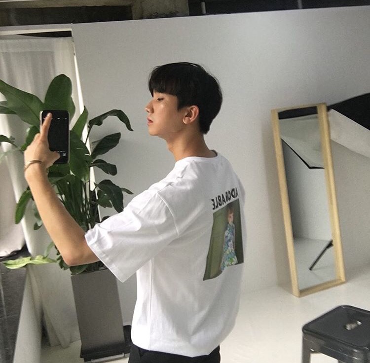 何娜筠盛