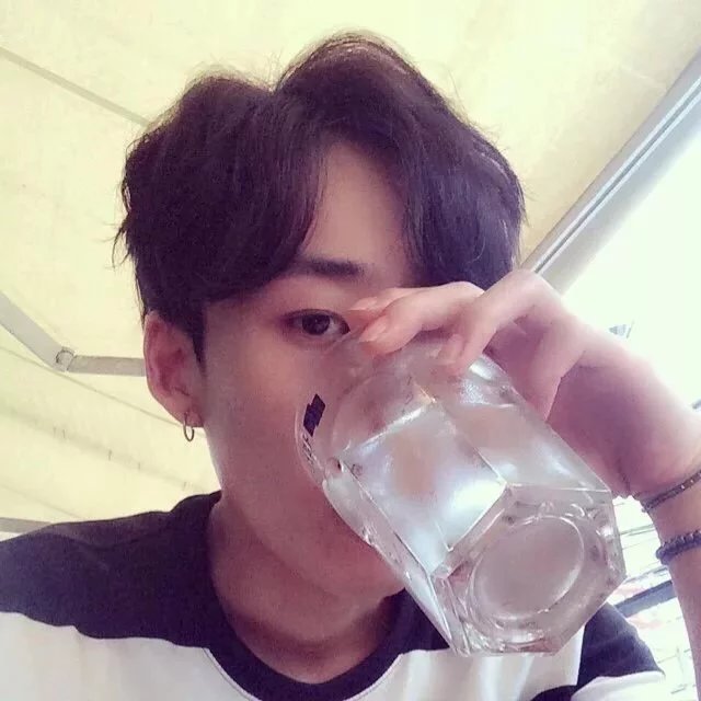 李翔筠静