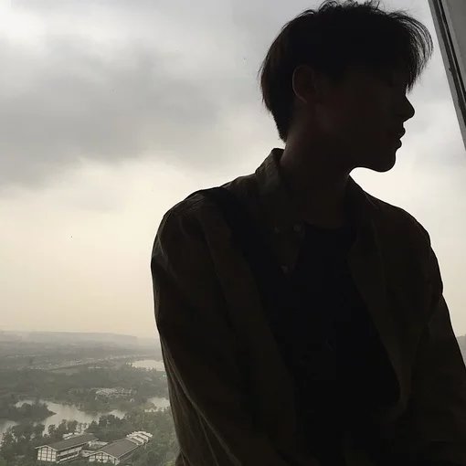 向榕政彩