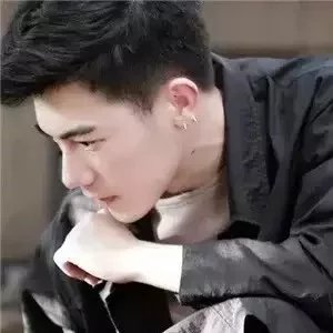 公冶贝滢英