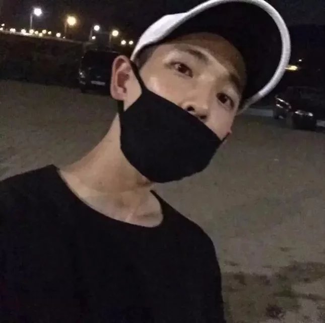 扶磊珊毅